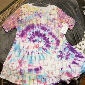 Tie Dye Lularoe XL perfect T, NWT